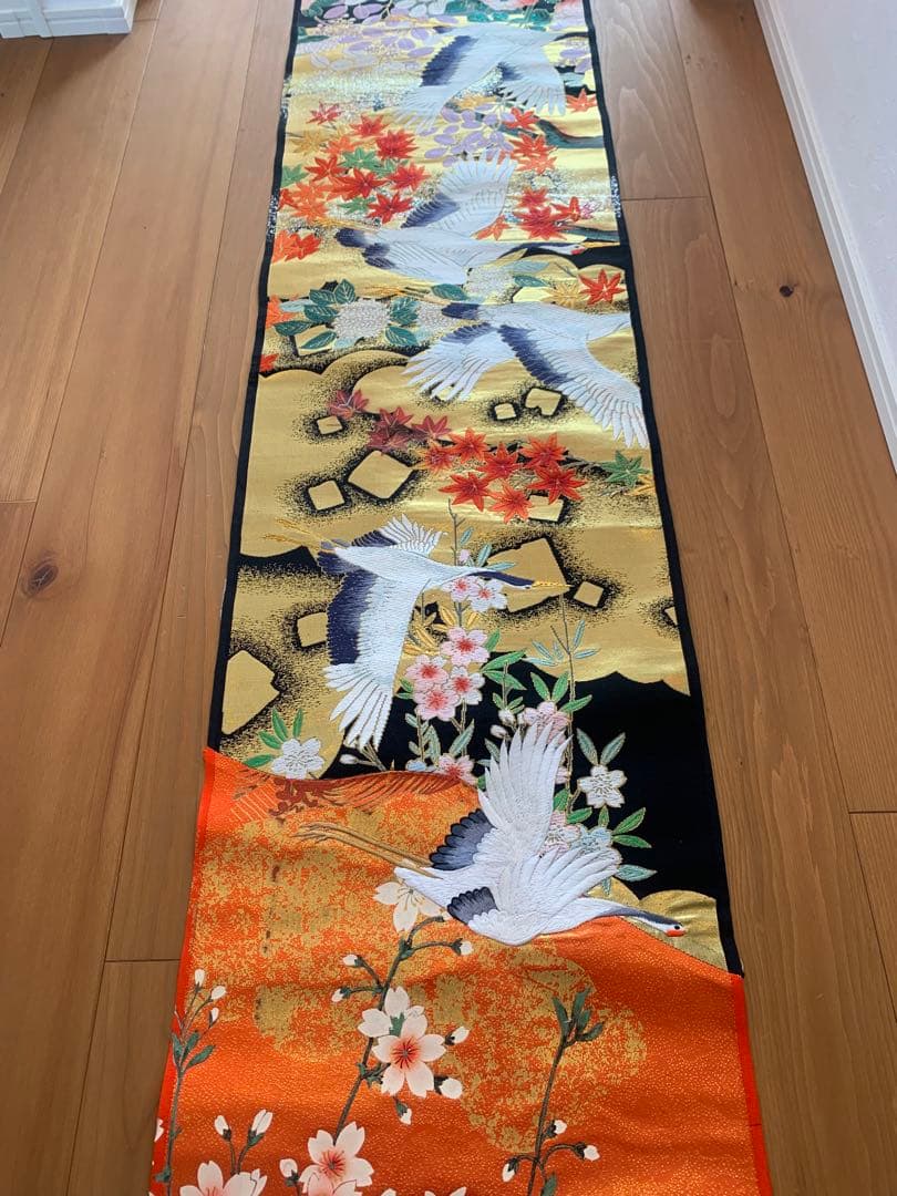 西陣織・豪華絢爛・婚礼打ち掛け衣装　切りばみ