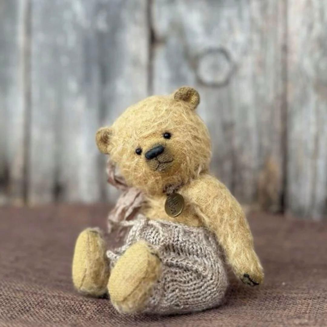 編み編みパンツの仔熊 テディベア アーティストベア 海外作家様 ハンドメイド