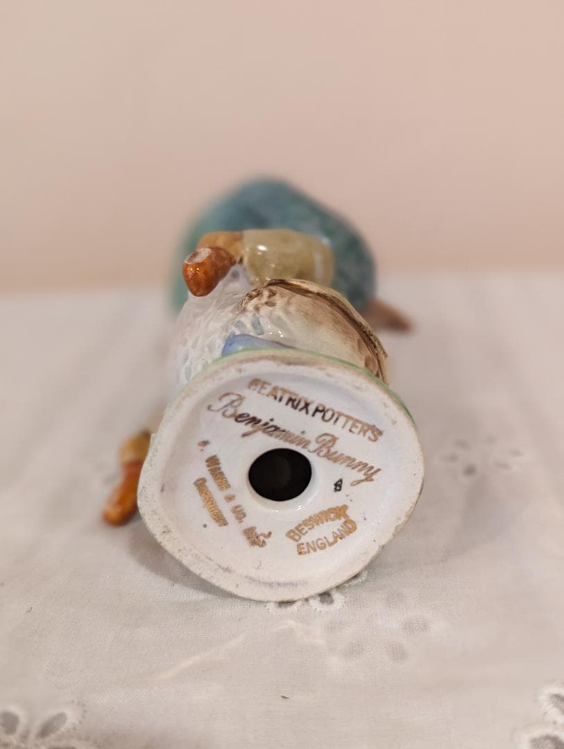 ベスウィック　ピーターラビットBP-2a フィギュリン