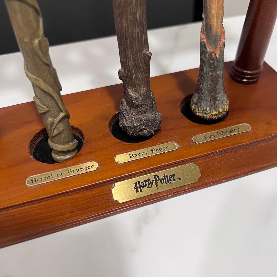 ハリーポッター　魔法の杖　WB ワーナー　3本セット　台座付き