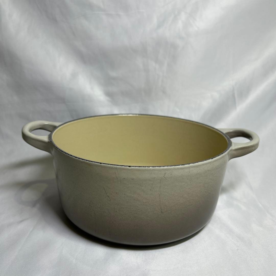 Le Creuset（ル・クルーゼ） 18cm グレージュ
