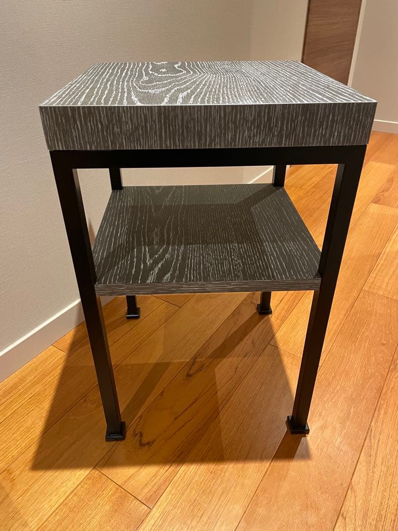 シモンズ　ナイトテーブル