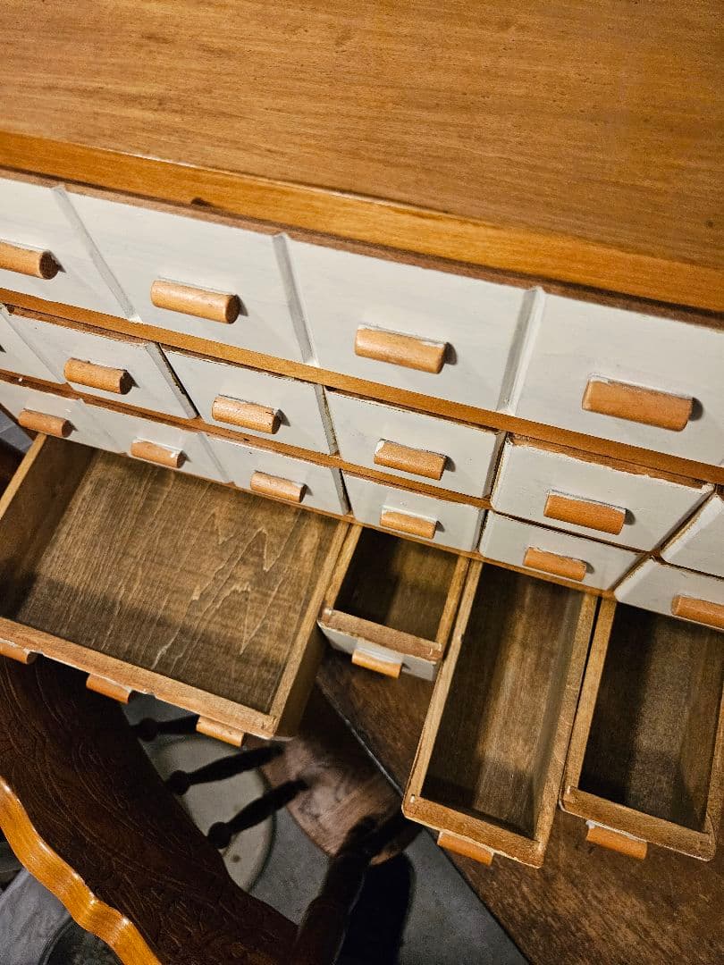 引き出し　多段　ラック　棚　たくさん　木製　収納　昭和レトロ　アンティーク