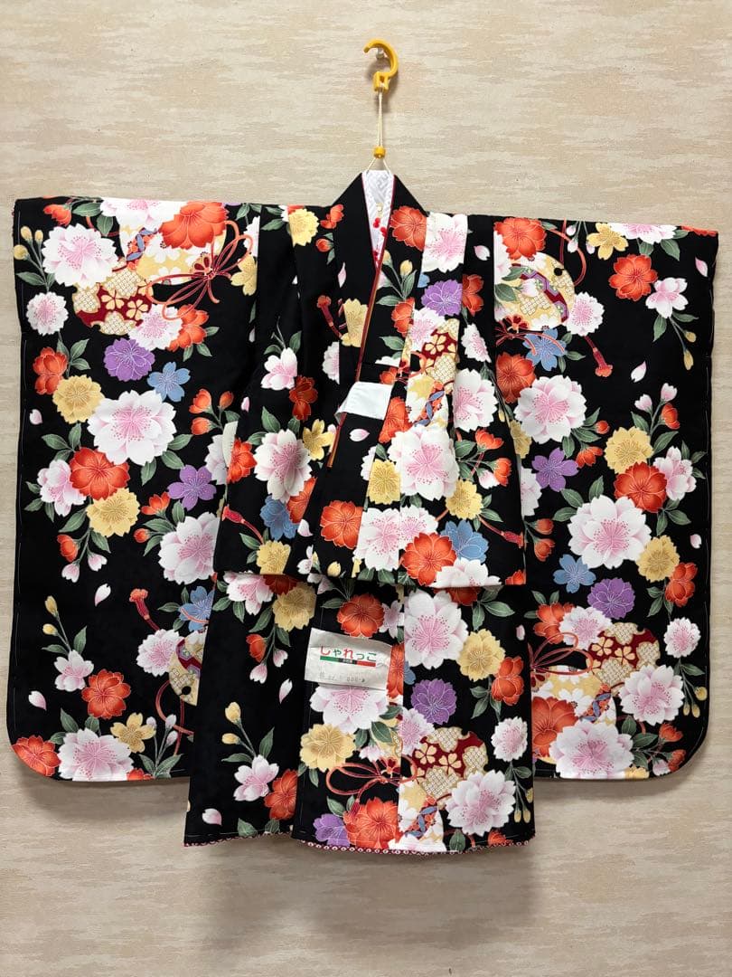 七五三　3歳女の子　着物セット　赤ちりめん　正絹被布　黒に八重桜　新品