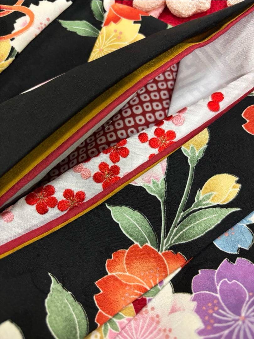 七五三　3歳女の子　着物セット　赤ちりめん　正絹被布　黒に八重桜　新品