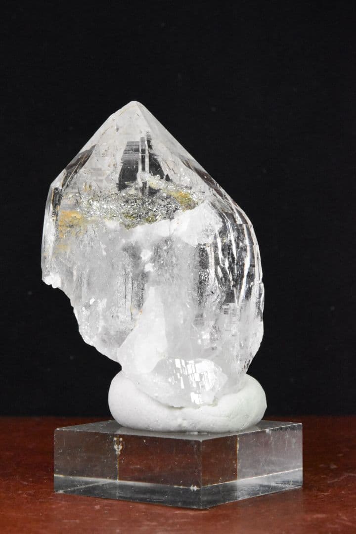 ガネーシュヒマールラパ産 溝が刻まれたクリアポイント