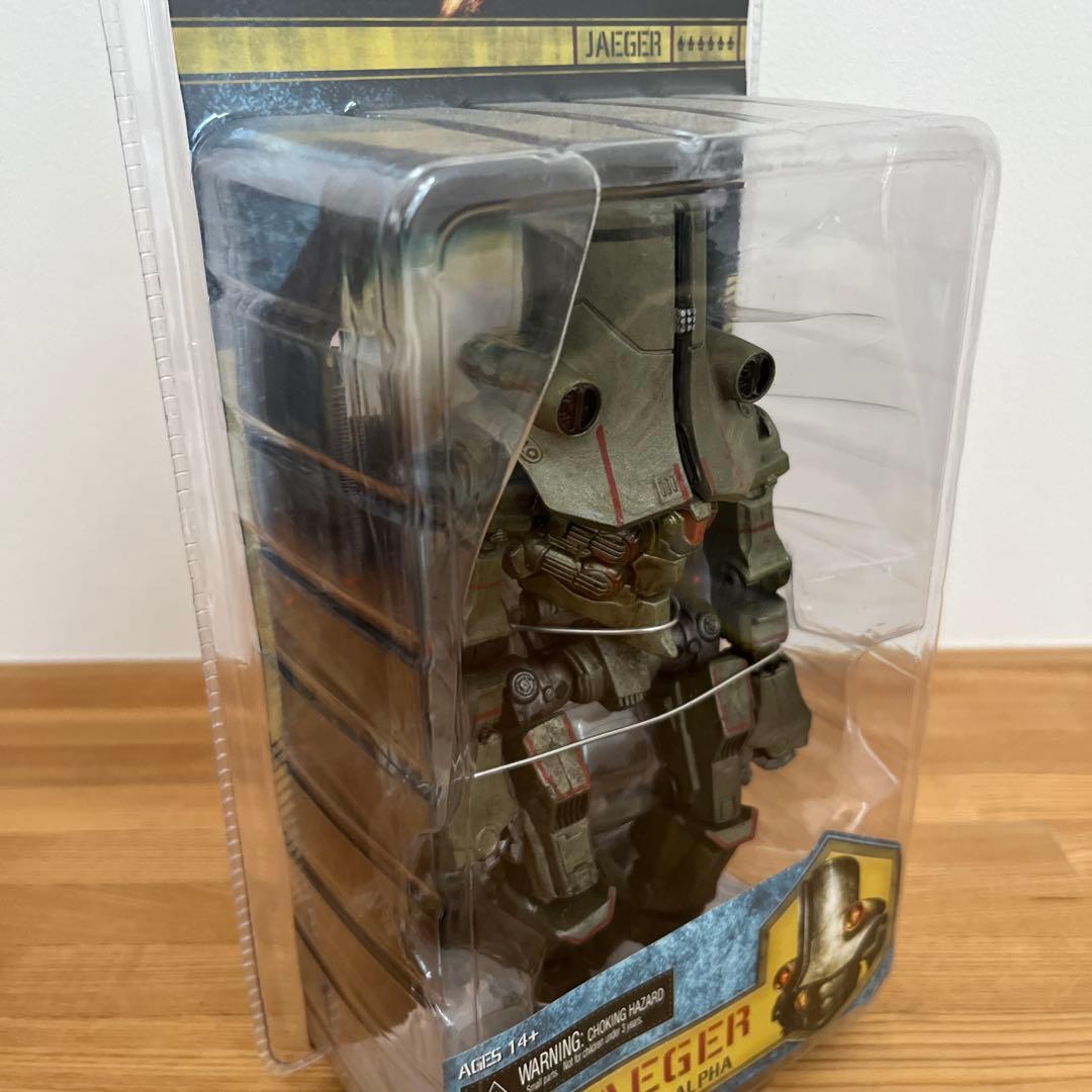 パシフィック・リム 7インチアクションフィギュア チェルノアルファ