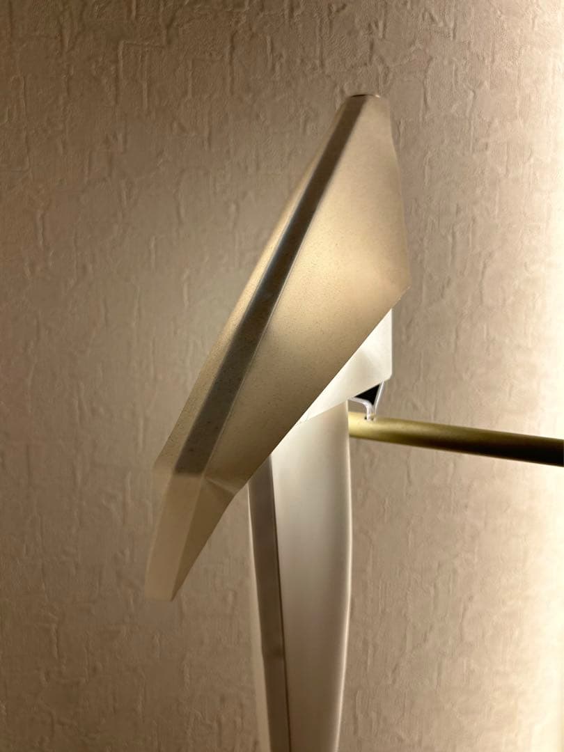 moooi 発送困難なため引き取り又はお届けいたします。