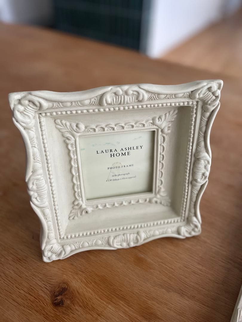 LAURA ASHLEY フォトフレーム セット