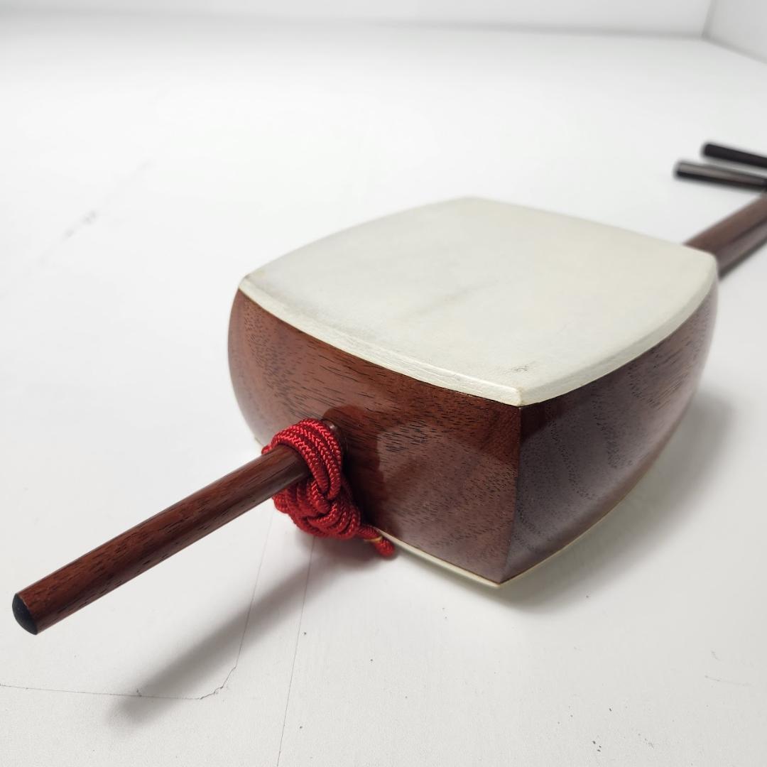 和胡弓 和楽器 弓奏三味線 木製弦楽器 替弦付 日本伝統楽器　本体のみ