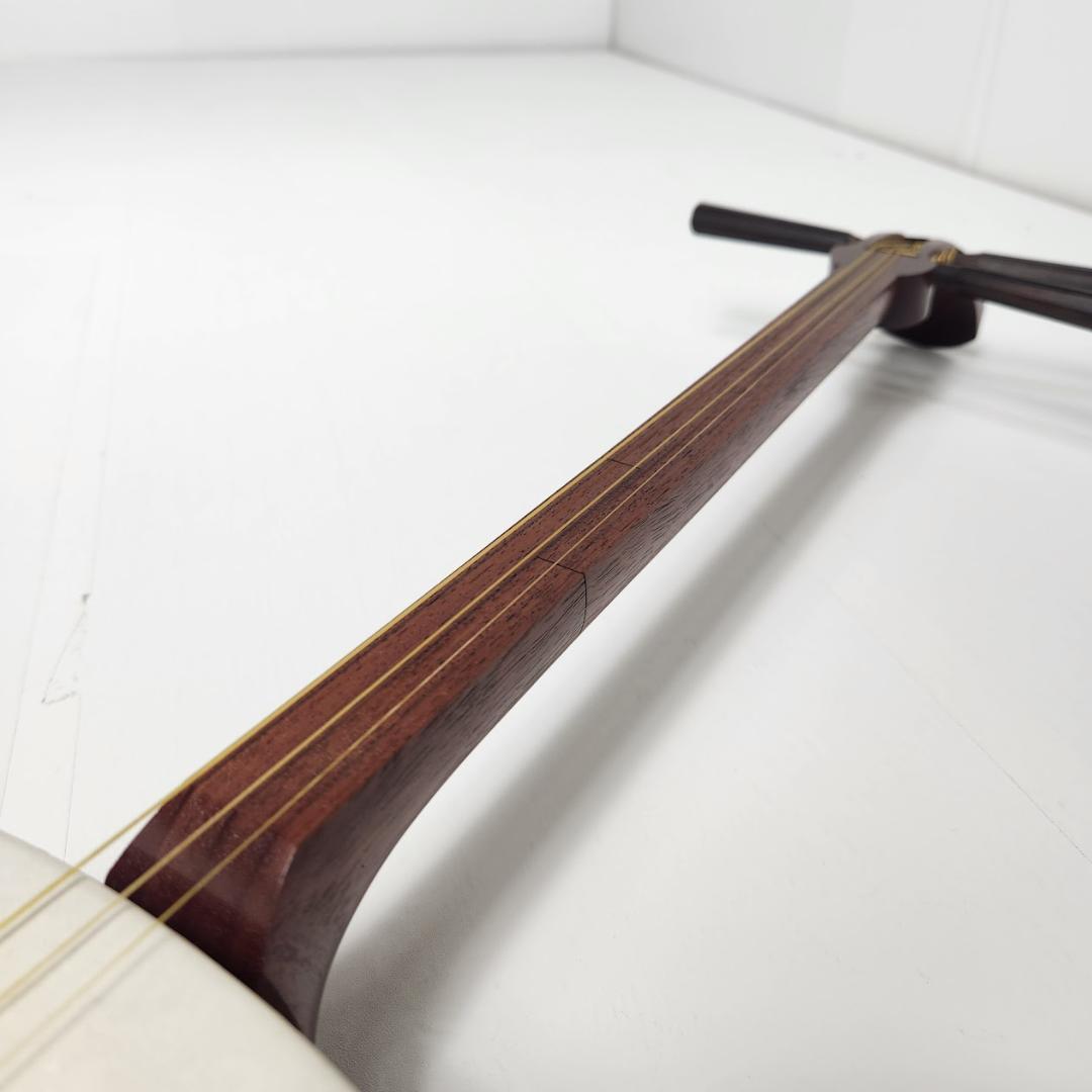 和胡弓 和楽器 弓奏三味線 木製弦楽器 替弦付 日本伝統楽器　本体のみ