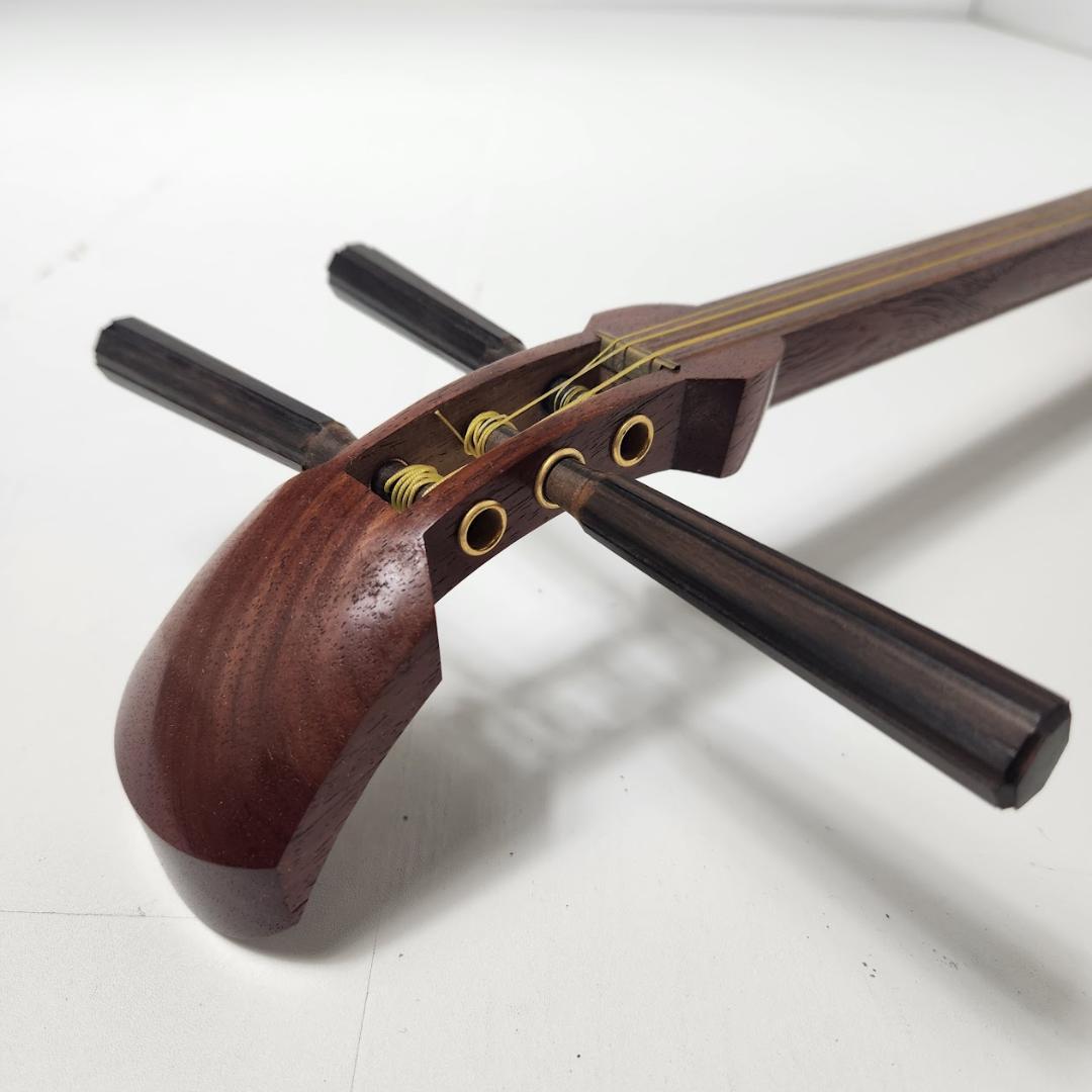和胡弓 和楽器 弓奏三味線 木製弦楽器 替弦付 日本伝統楽器　本体のみ