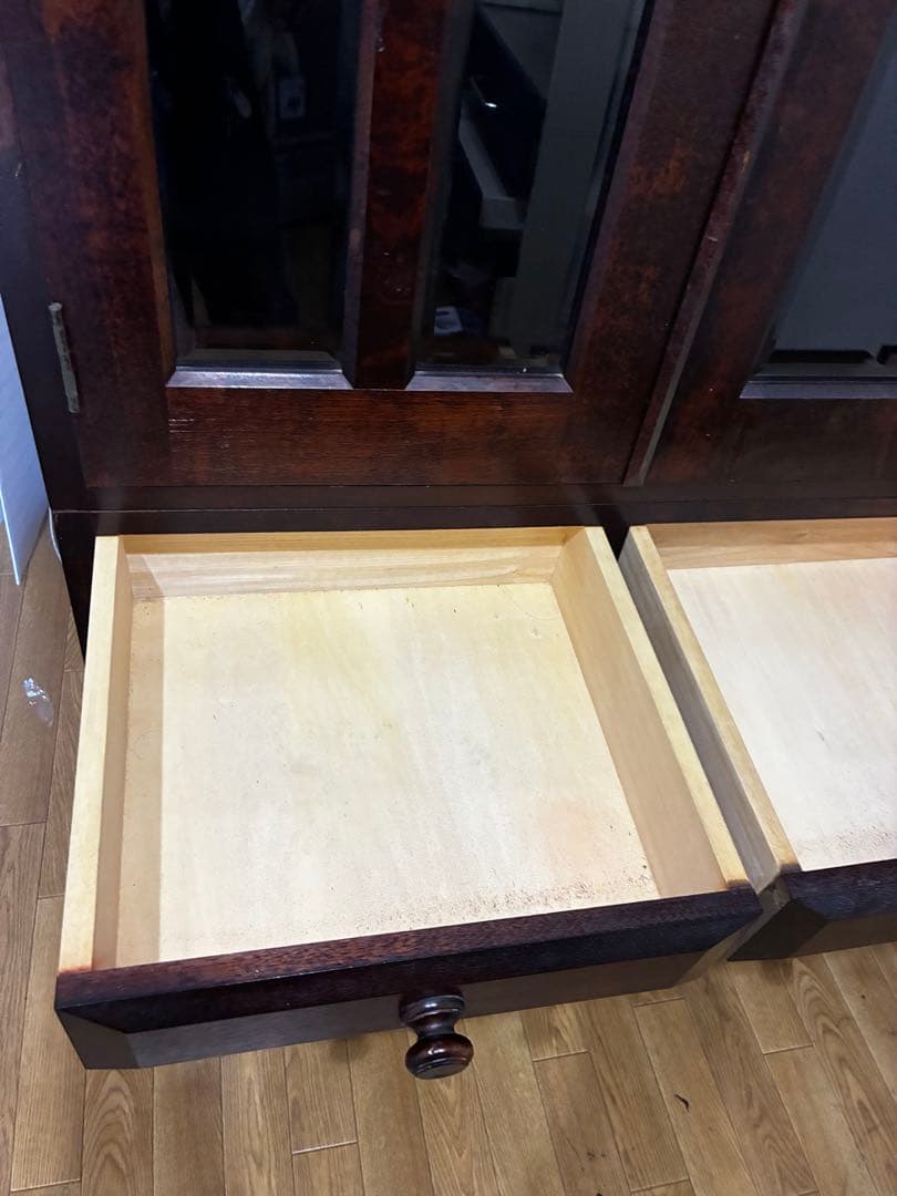 ☆送料込み☆ 民芸　民藝　木製食器棚 ダークブラウン ガラス扉付き