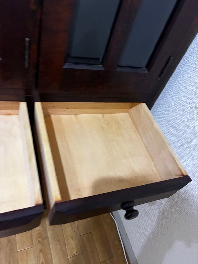 ☆送料込み☆ 民芸　民藝　木製食器棚 ダークブラウン ガラス扉付き