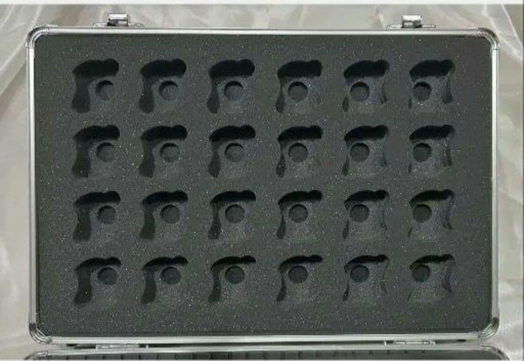 DREAM　box　ベイブレードx　アタッシュケース　おまけ付　限定　中サイズ