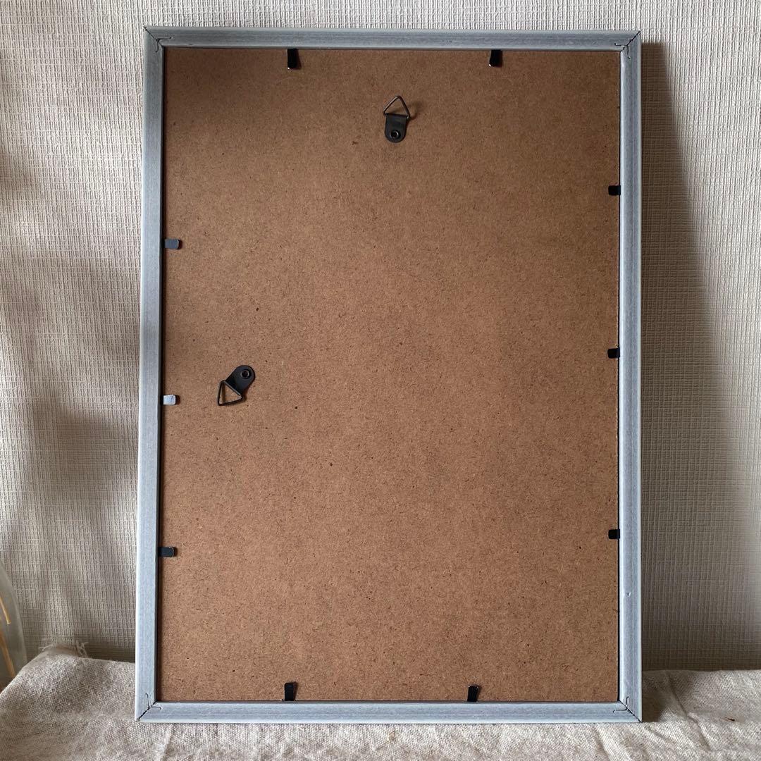 絵画。壁掛け絵原画手描き【ピンクのスカートを着て白い猫を抱いている女の子】