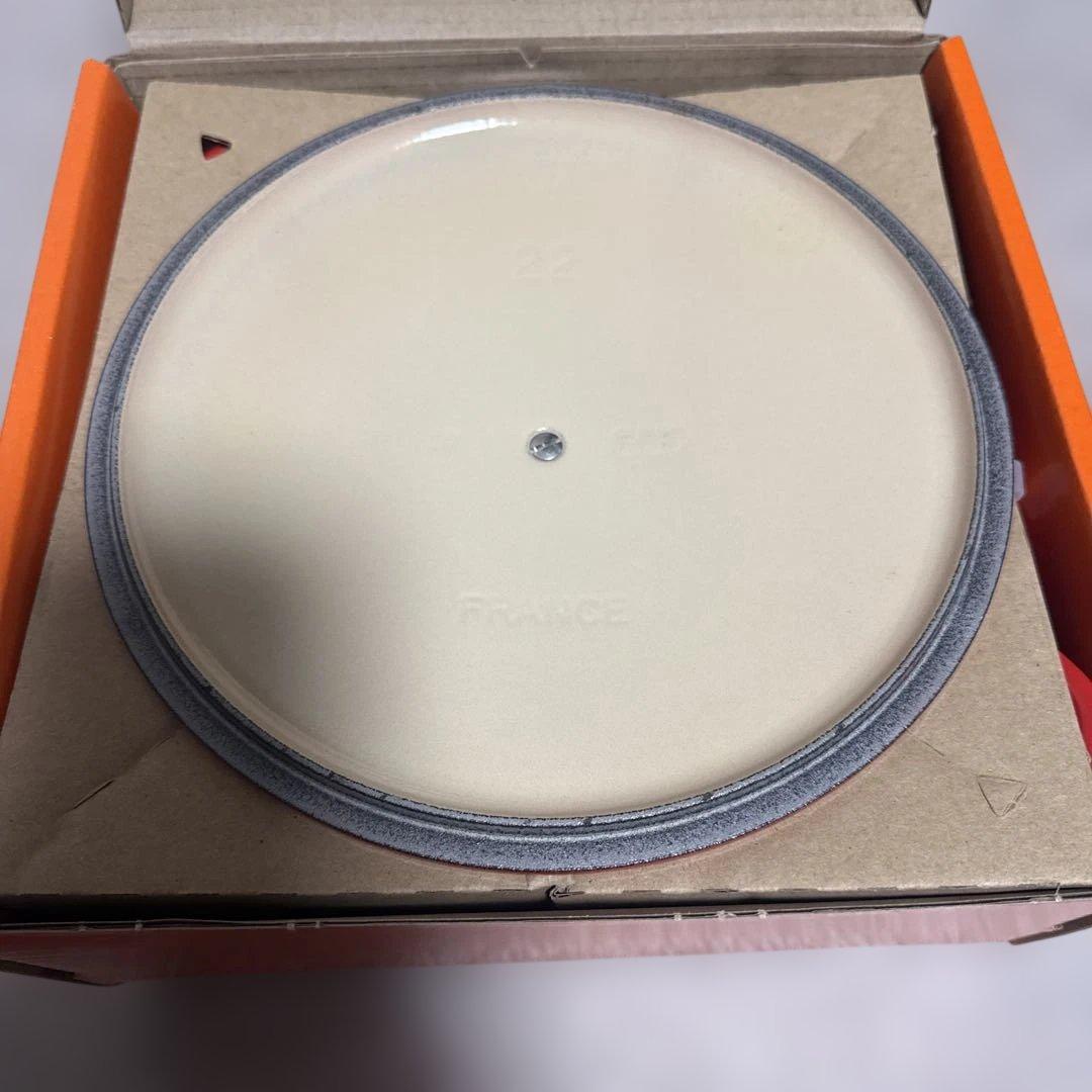 LE CREUSET レッド ホーロー鍋 約22cm