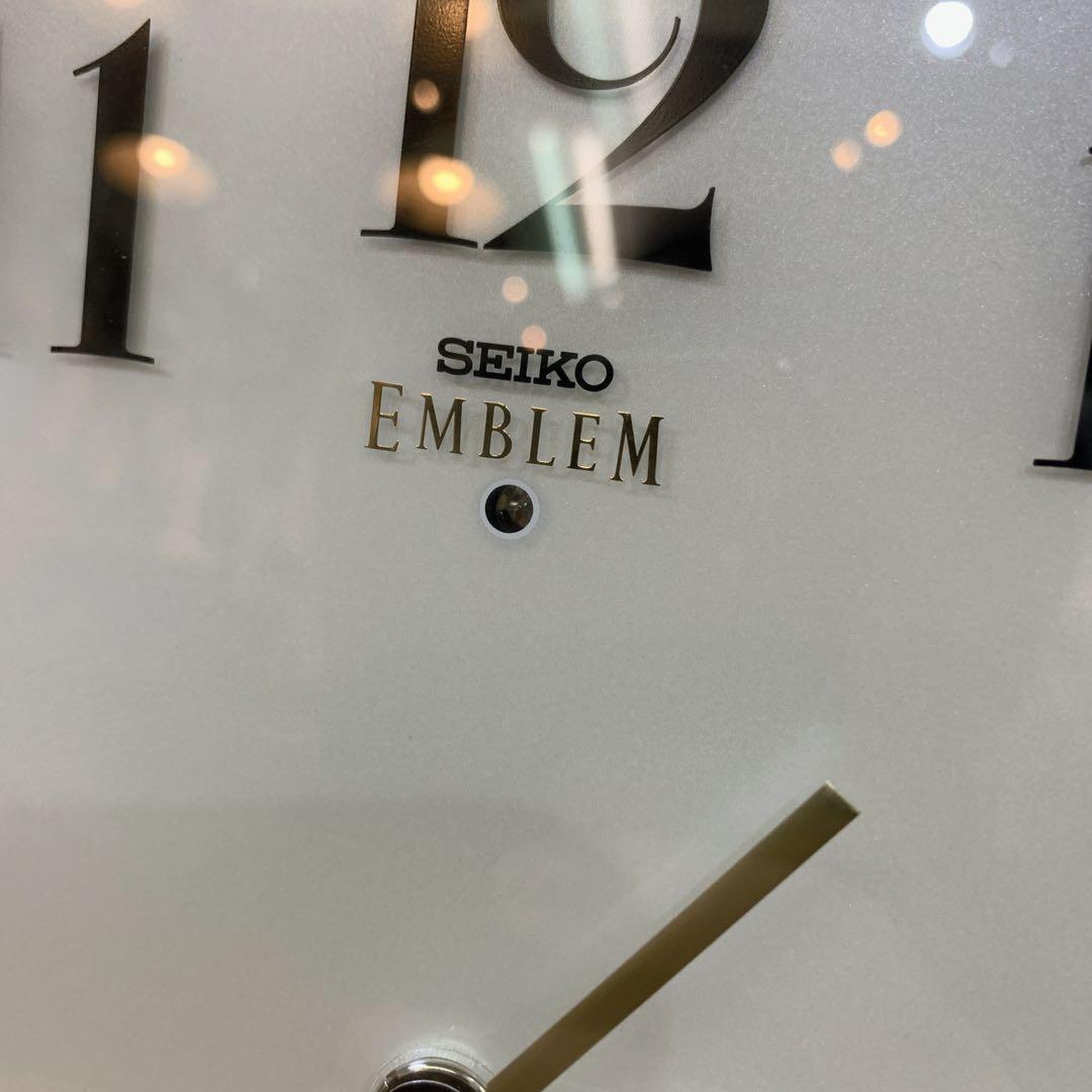 静音秒針　SEIKO EMBLEM　木枠　電波掛け時計　HS553B　アルダー