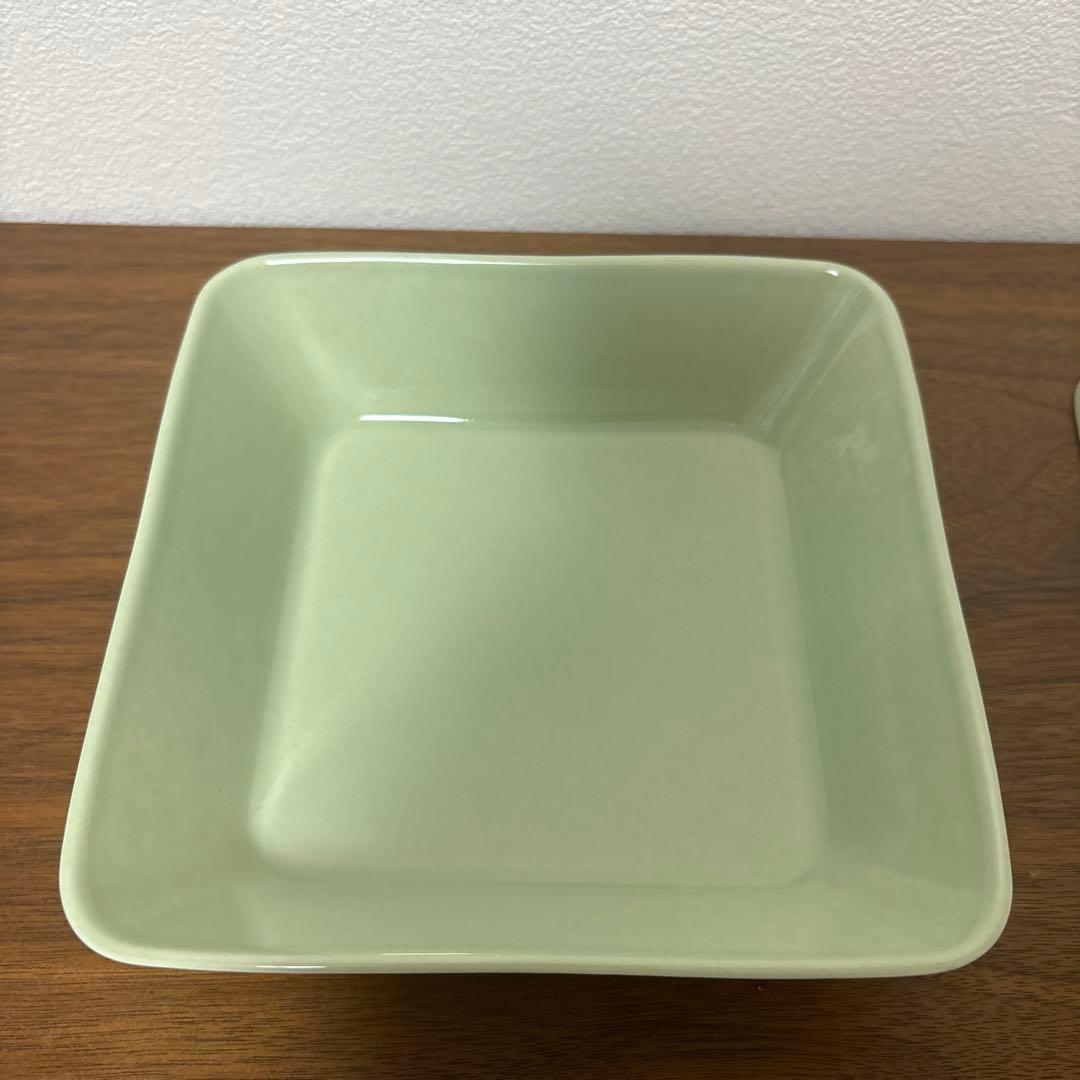 廃盤　イッタラ　スクエアプレート　セラドングリーン　2枚セット