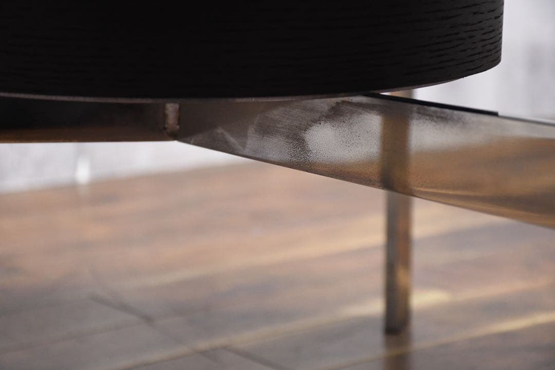 EDC58 スタイリッシュモダン 3レッグ ガラス天板 コーヒーテーブル