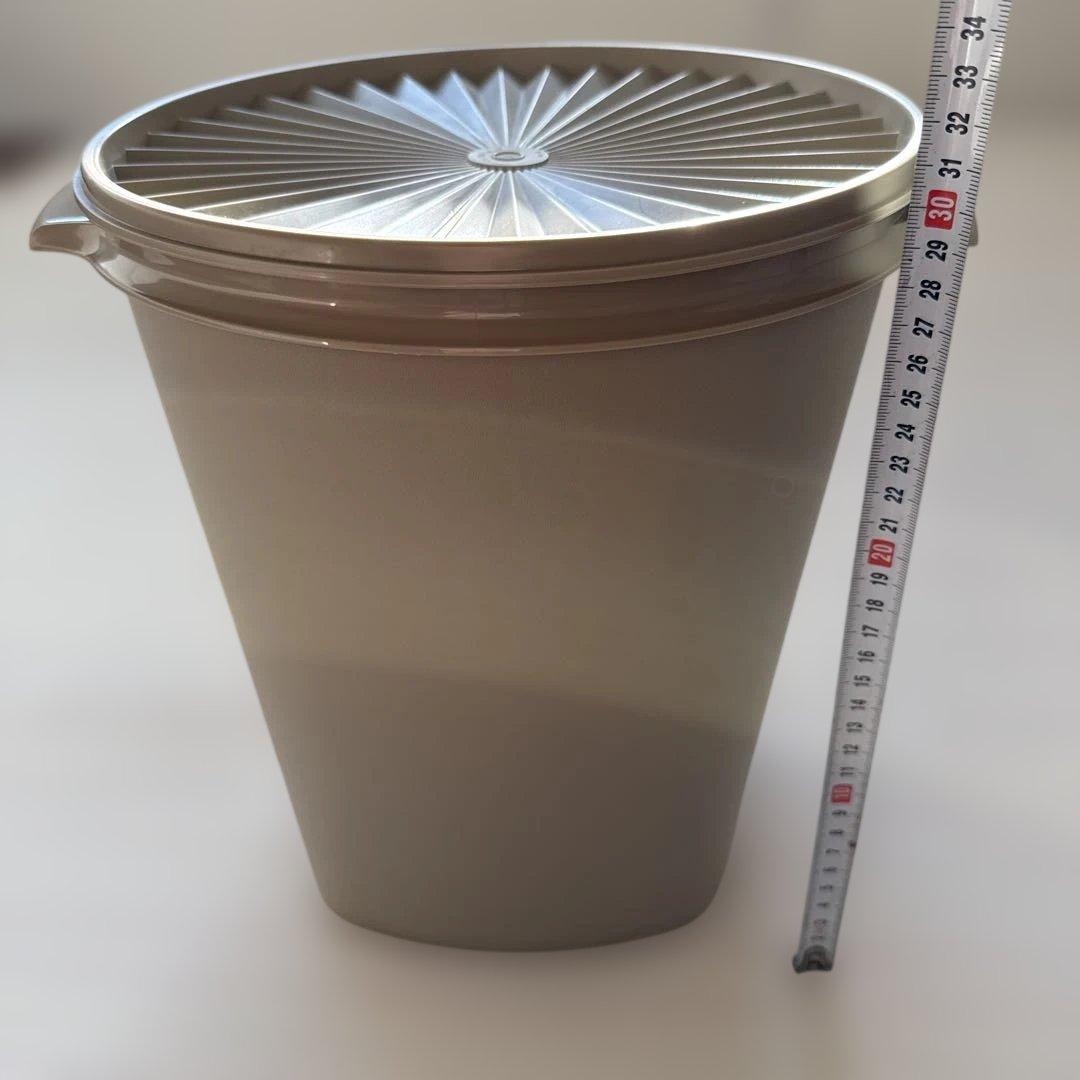 タッパーウェア／新品未使用品　マキシクィーンデコレーター　11リットル