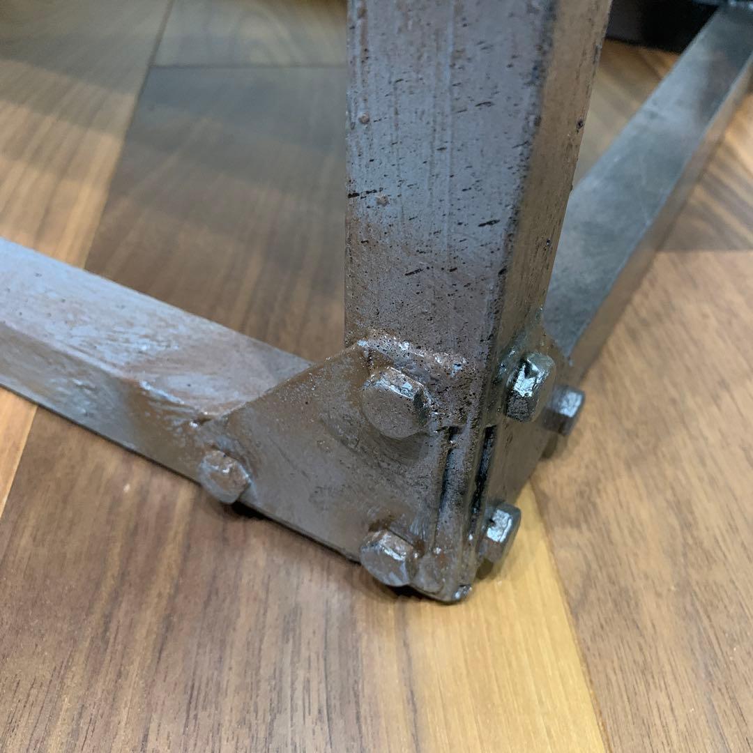 ヘリンボーン　テーブル