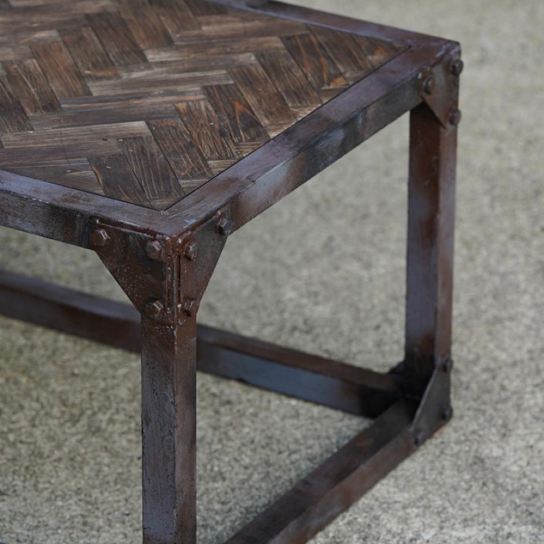 ヘリンボーン　テーブル