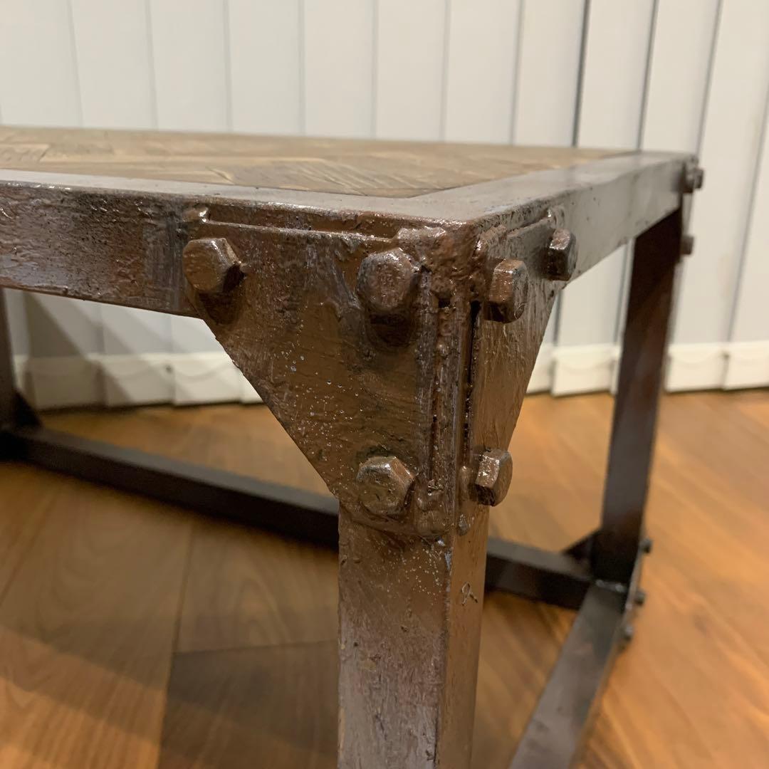 ヘリンボーン　テーブル