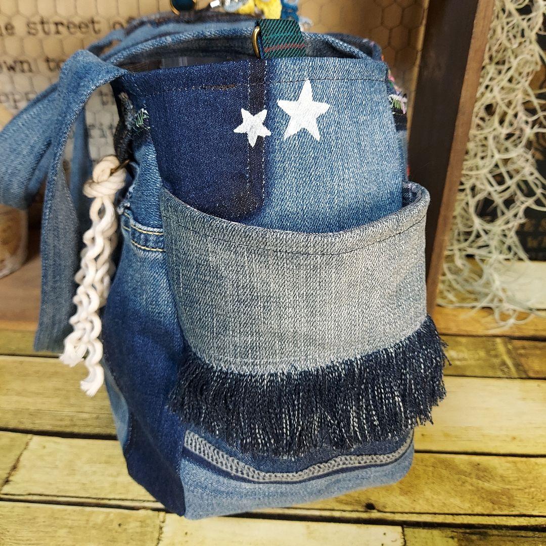 刺繍デニムバック　No.658　デニムリメイク　スマイリー　刺繍バック