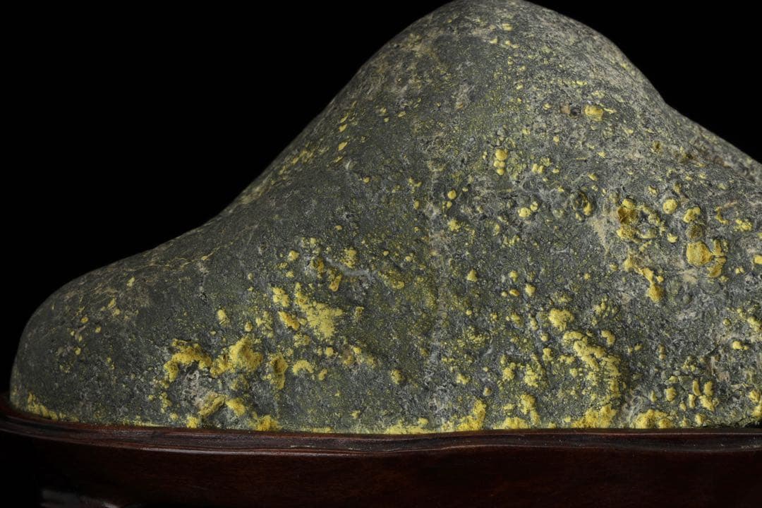 山景石 景石 連山 山型 5.1kg 台座付 黄斑文様 盆景 鑑賞石 自然石