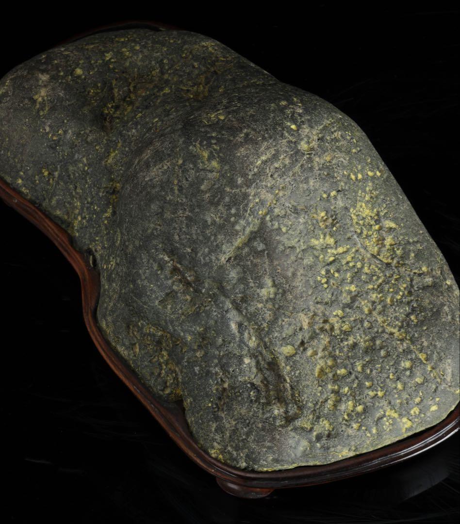 山景石 景石 連山 山型 5.1kg 台座付 黄斑文様 盆景 鑑賞石 自然石