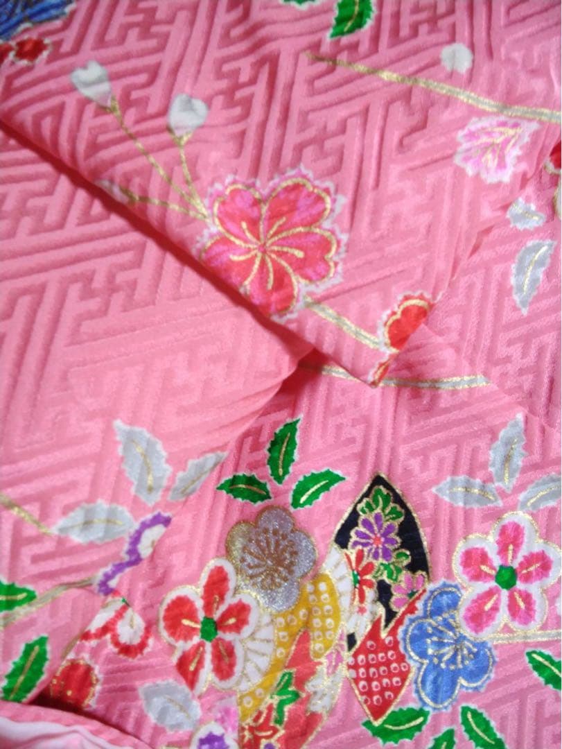 3歳向け・表側正絹・お被覆とお着物のセットです