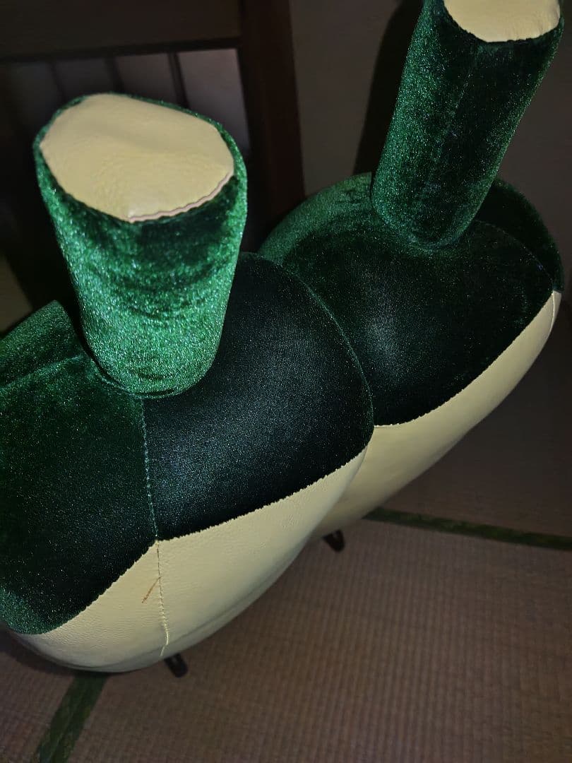 バナナ型ロッキングチェア　ソファ　しっかりした作りで存在感大！これ一つで映えます