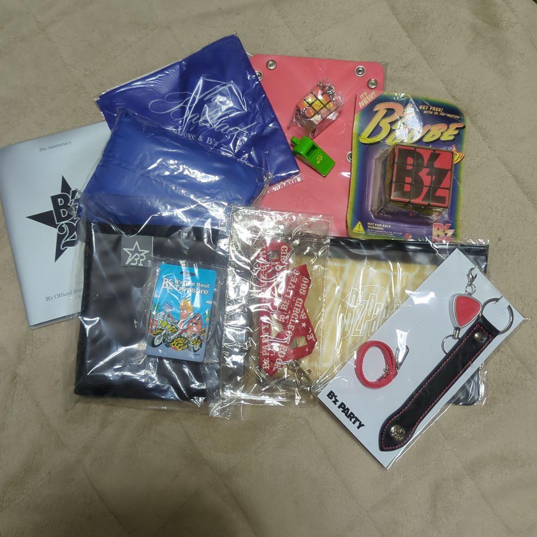 B'z 会報誌Vol29〜100(何冊か抜け有り)、ノベルティセット - メルカリ