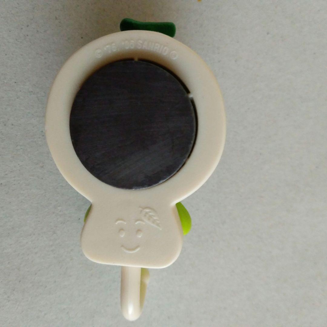 マグネット フック ハローキティ フルーツ なっちゃん - メルカリ