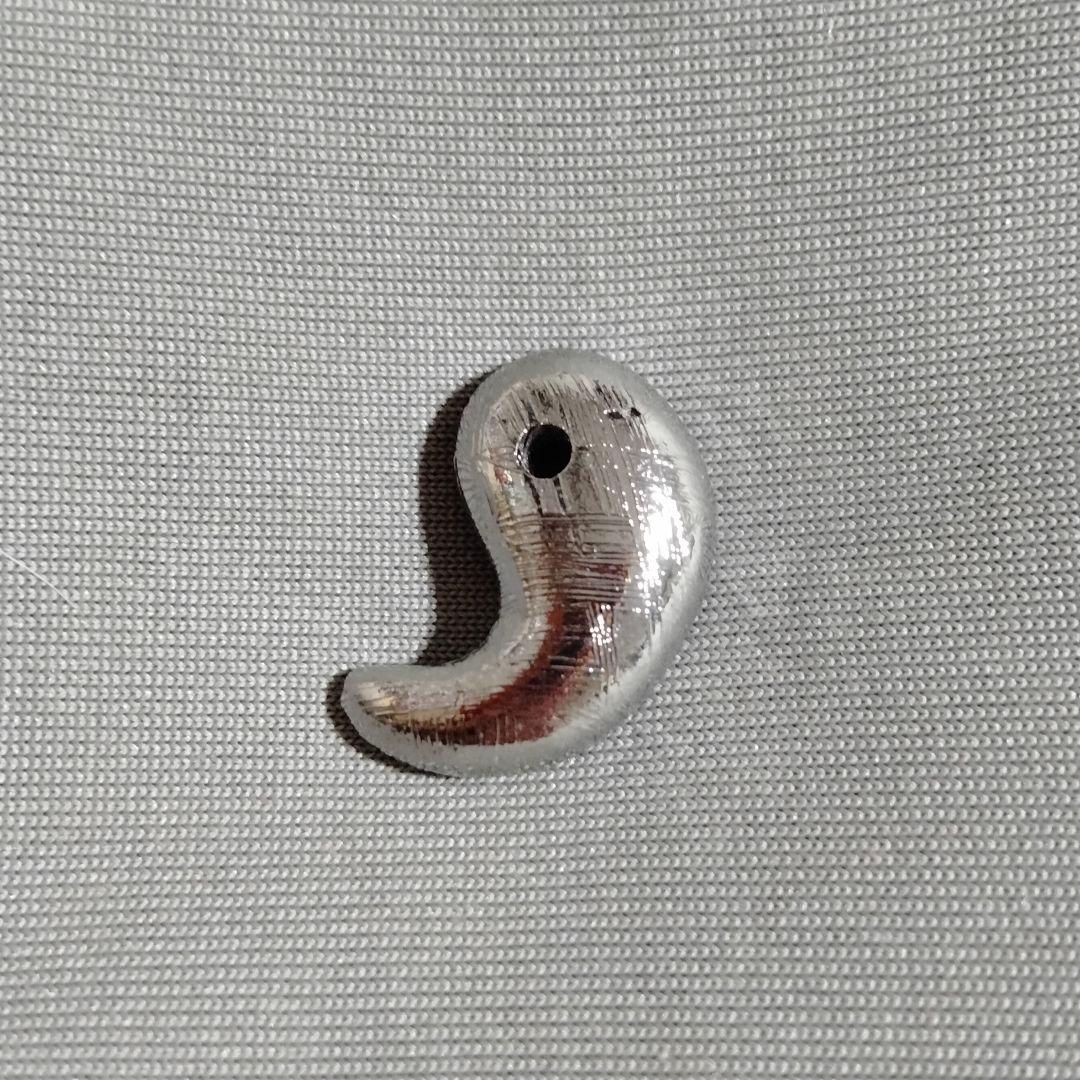 ギベオン 隕石 勾玉