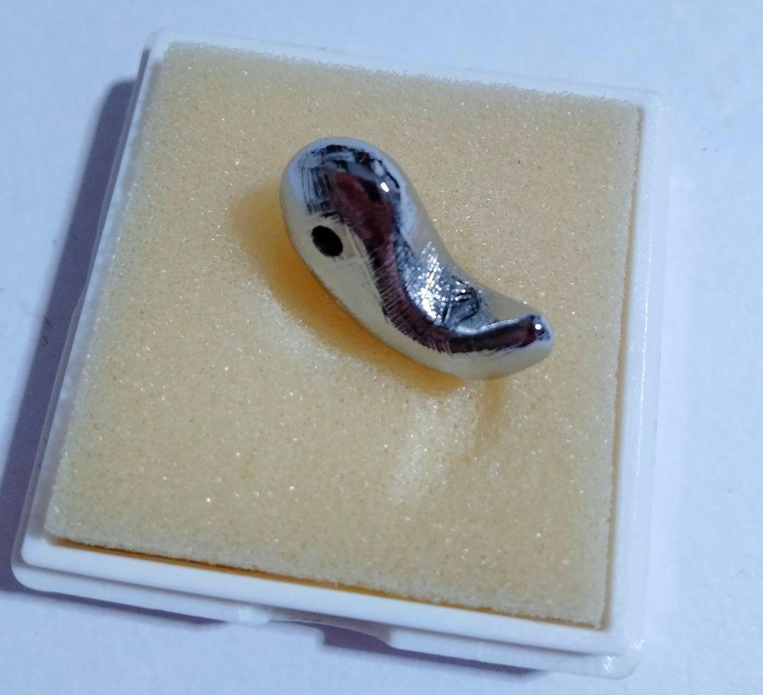 ギベオン 隕石 勾玉