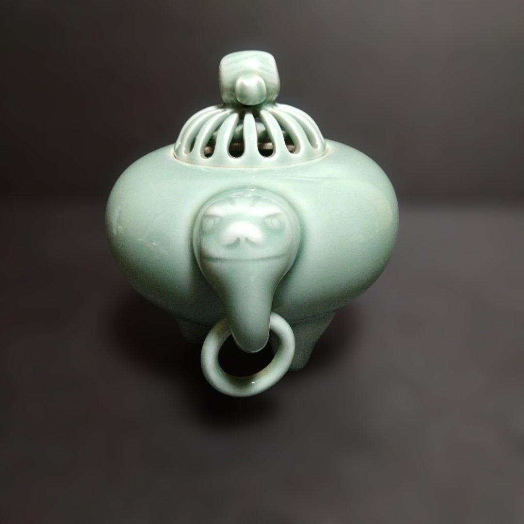 新品 伊万里鍋島焼 青磁 香炉 冬山　縁起物　お祝い　おもてなし