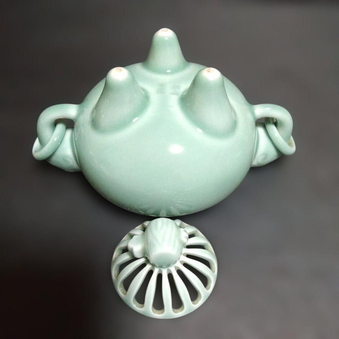 新品 伊万里鍋島焼 青磁 香炉 冬山　縁起物　お祝い　おもてなし