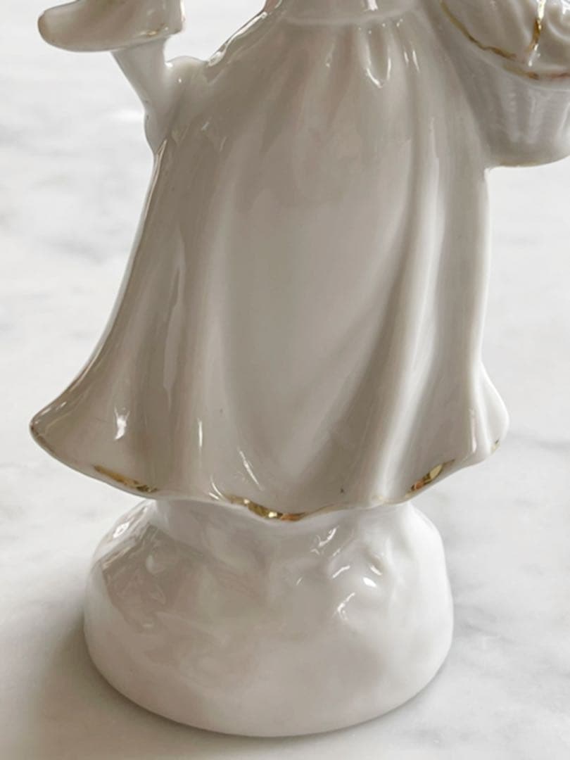 日本製　王冠マーク　M 金彩　白磁　貴婦人　フィギュリン　ポーセリンアート