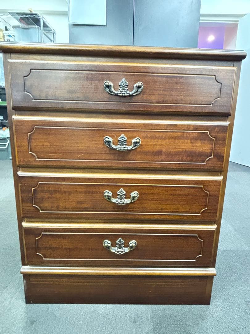 カリモク ブラウン木製チェスト 4段引き出し コロニアル