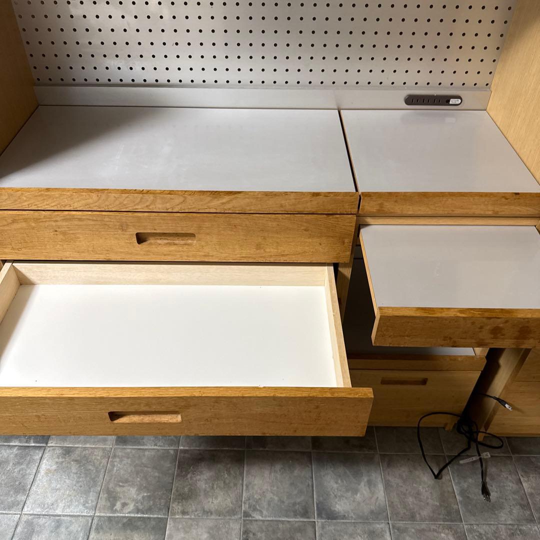 unico HUTTE カップボード