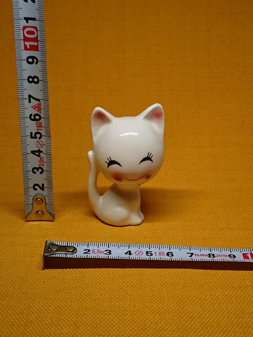 ビンテージ　ネコ　猫　白猫　陶器　置物　インテリア　工芸品　美術品　A1066