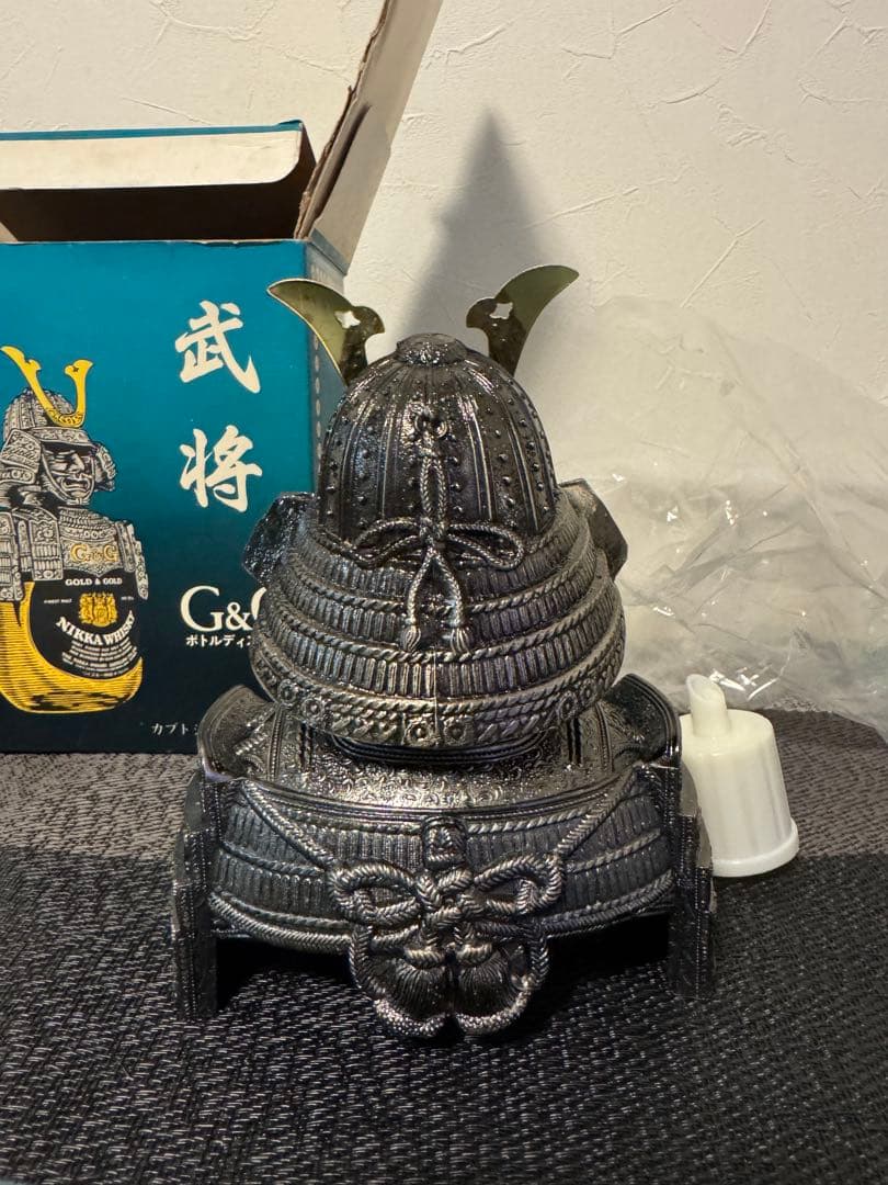 レトロ NIKKA WHISKY G&G 武将 カブトシリーズ No.2 - メルカリ