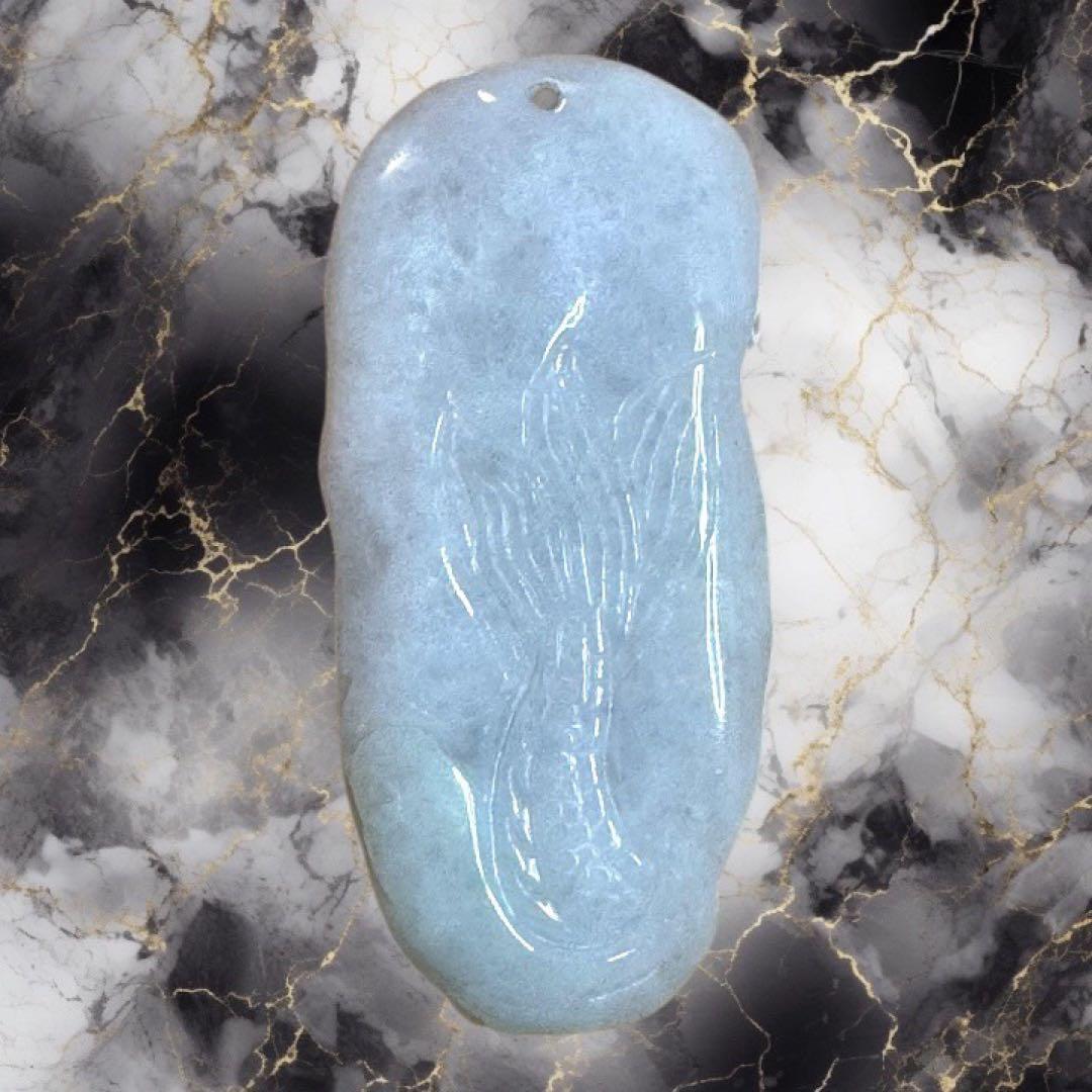 天然本翡翠ミャンマー産 龍手彫り彫刻ペンダントチャーム