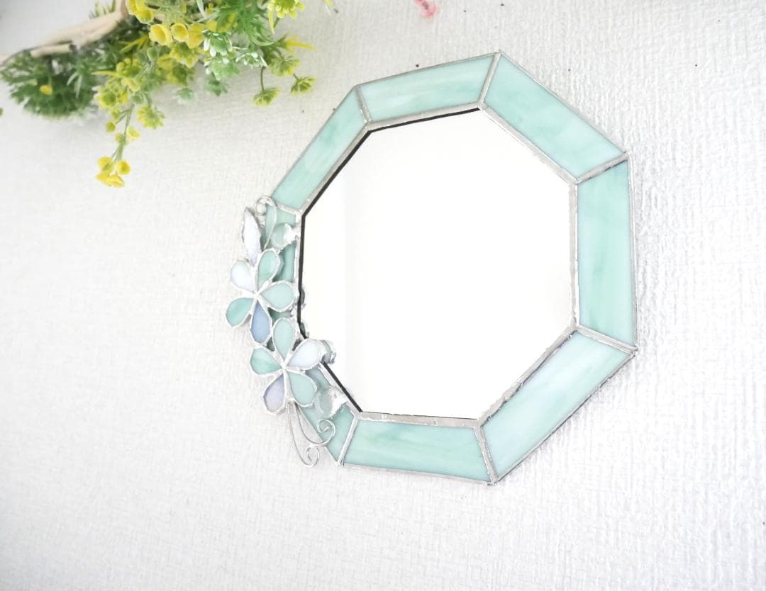 *✴︎:.。.エメラルドグリーンの八角形の鏡♪　（size20㎝/Max22㎝）
