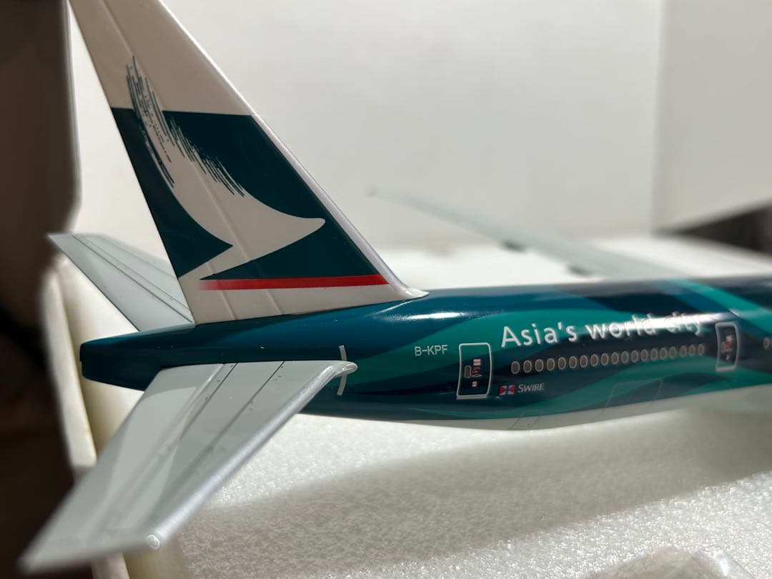 希少品！特別塗装機！！CX 777-300ER 1/200モデル