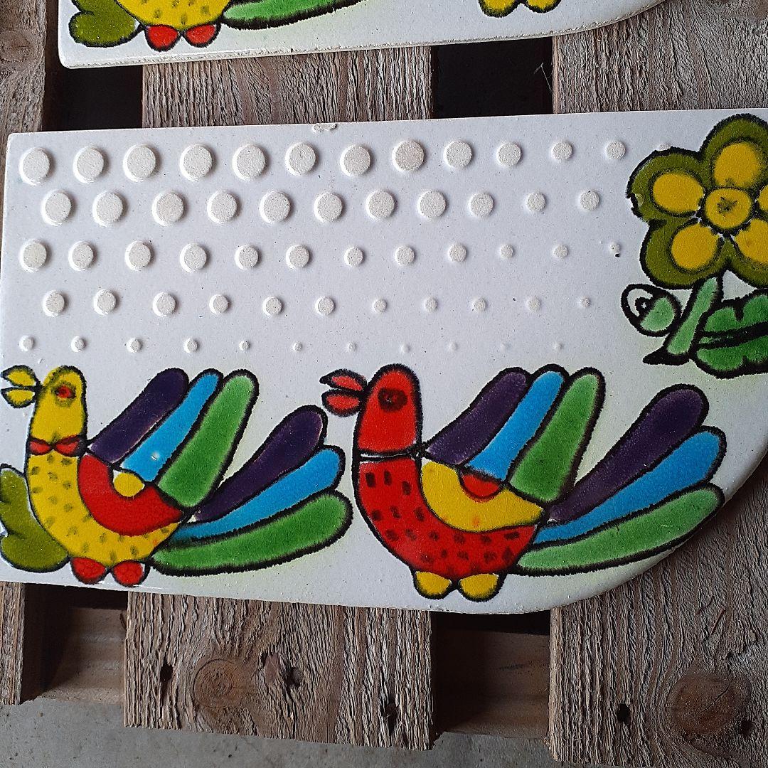 綺麗なタイルの4枚組