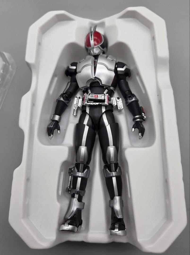 S.H.Figuarts 仮面ライダー555 アクセルフォーム 魂ウェブ限定