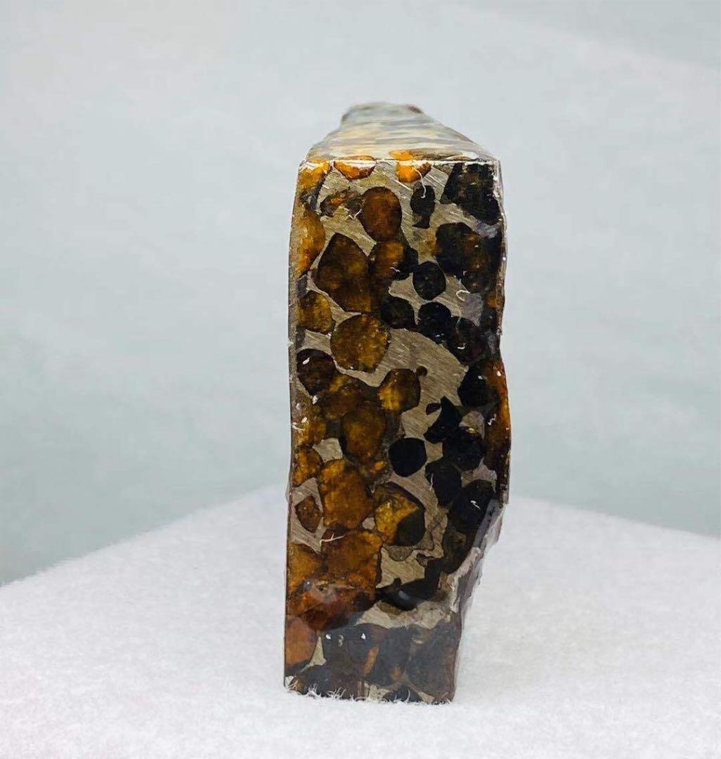 パラサイト隕石 隕石 パラサイト 129g 74.4×47.2×19mm